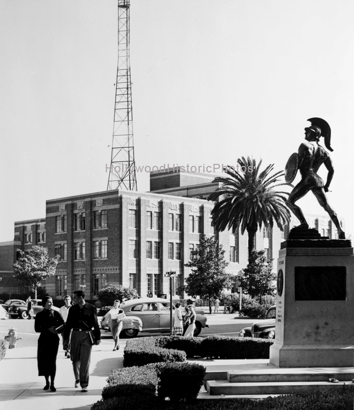 USC 1947 University of Southern California wm.jpg